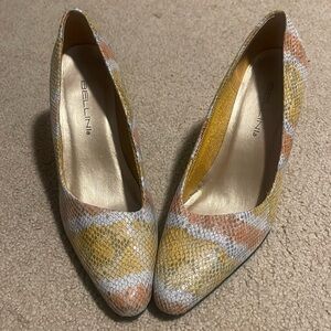 Alligator Bellini Heels 🧡💛